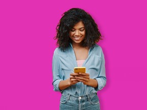 Canoe launches an all-in-one shopping, entertainment and lifestyle app.
