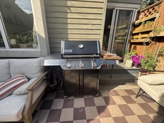The Weber Genesis E‑315 Natural Gas BBQ ready to go.