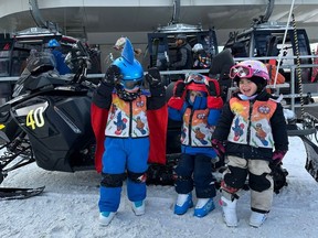 Follow those tips to making skiing or snowboarding with kids as stress-free as possible.